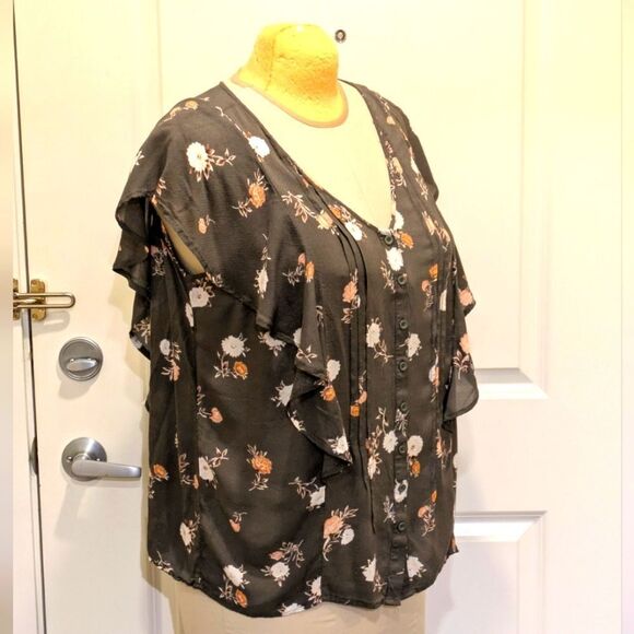 $5 Item! EUC Torrid XL Ruffled Floral 100% Rayon Sleeveless Button Front Blouse - Picture 4 of 6